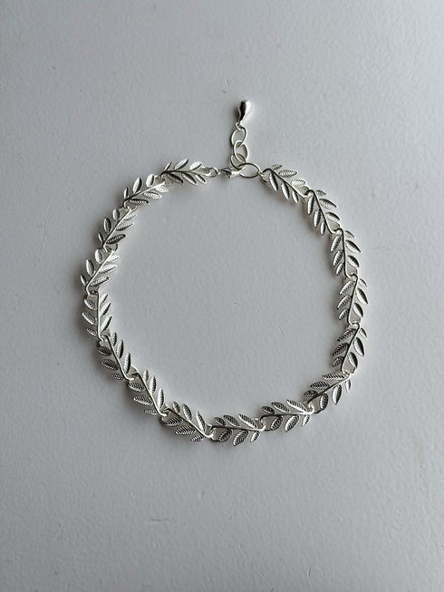 leaf choker